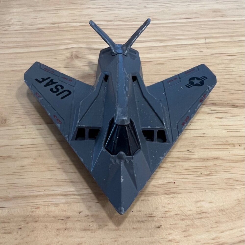 Vintage Matchbox F-117A Stealth Fighter Model Airplane Die-Cast Toy 1990 USAF